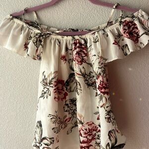 White Floral Off the shoulder Top with Ruffles Size S